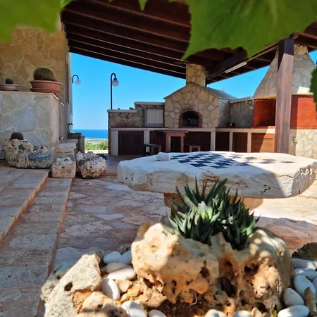 펜션 La Campagna Di Gisella, *